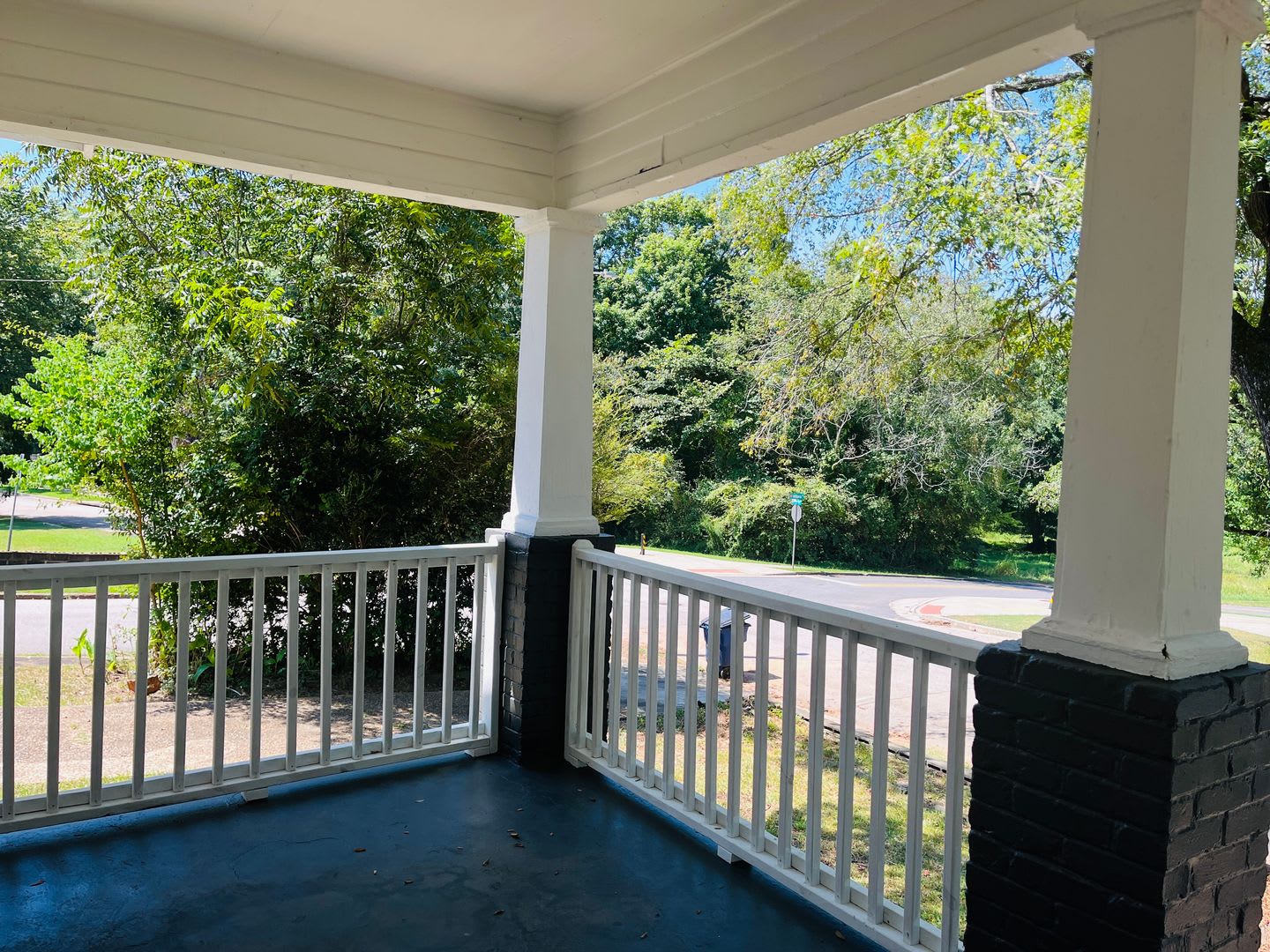 Newly renovated 2 bedroom 2 bathroom single family home in Lagrange! Must see! – photo 4