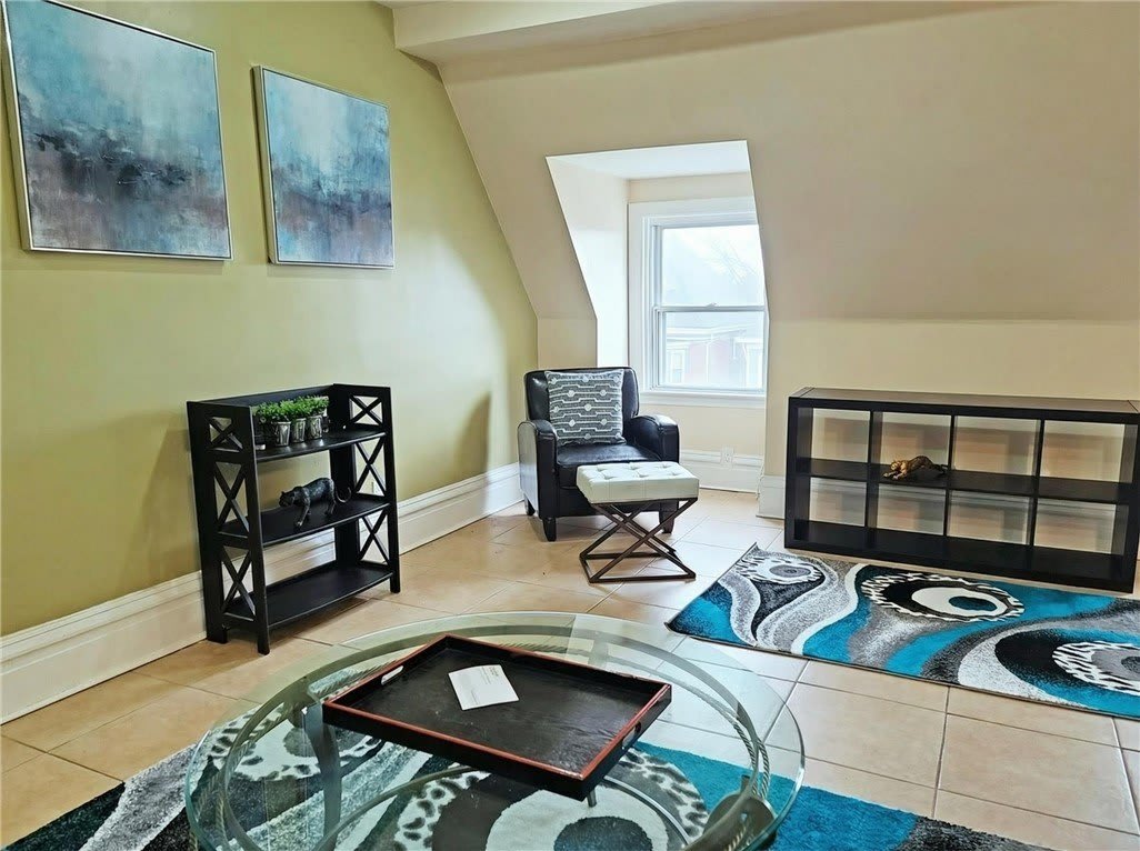 226 S Pacific Ave – photo 3