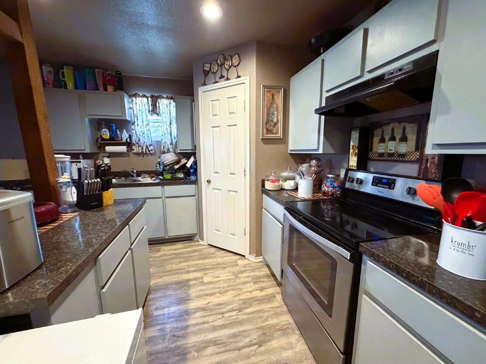 2205 Cedar Avenue – photo 4