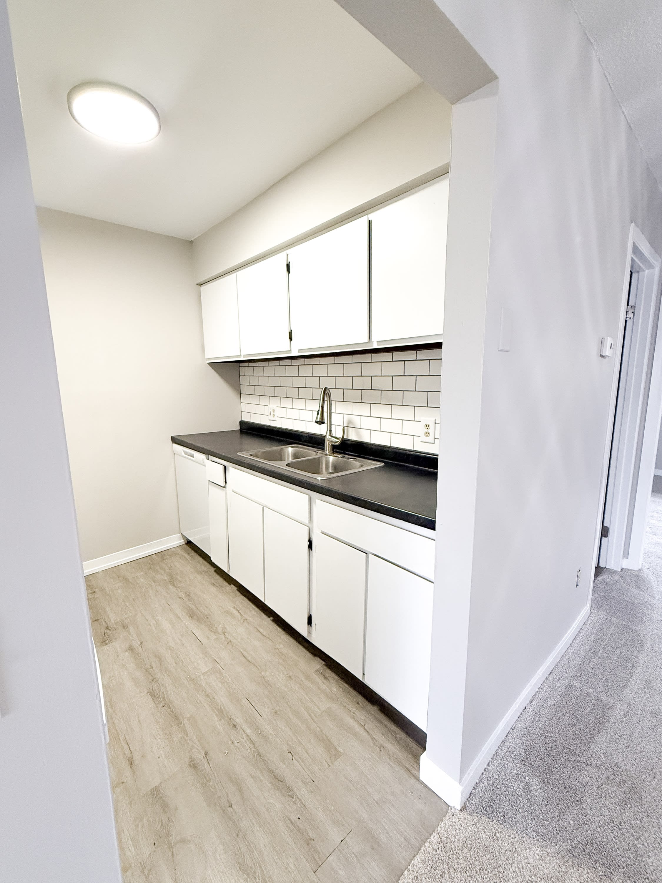 2039 Inverway Court – photo 4