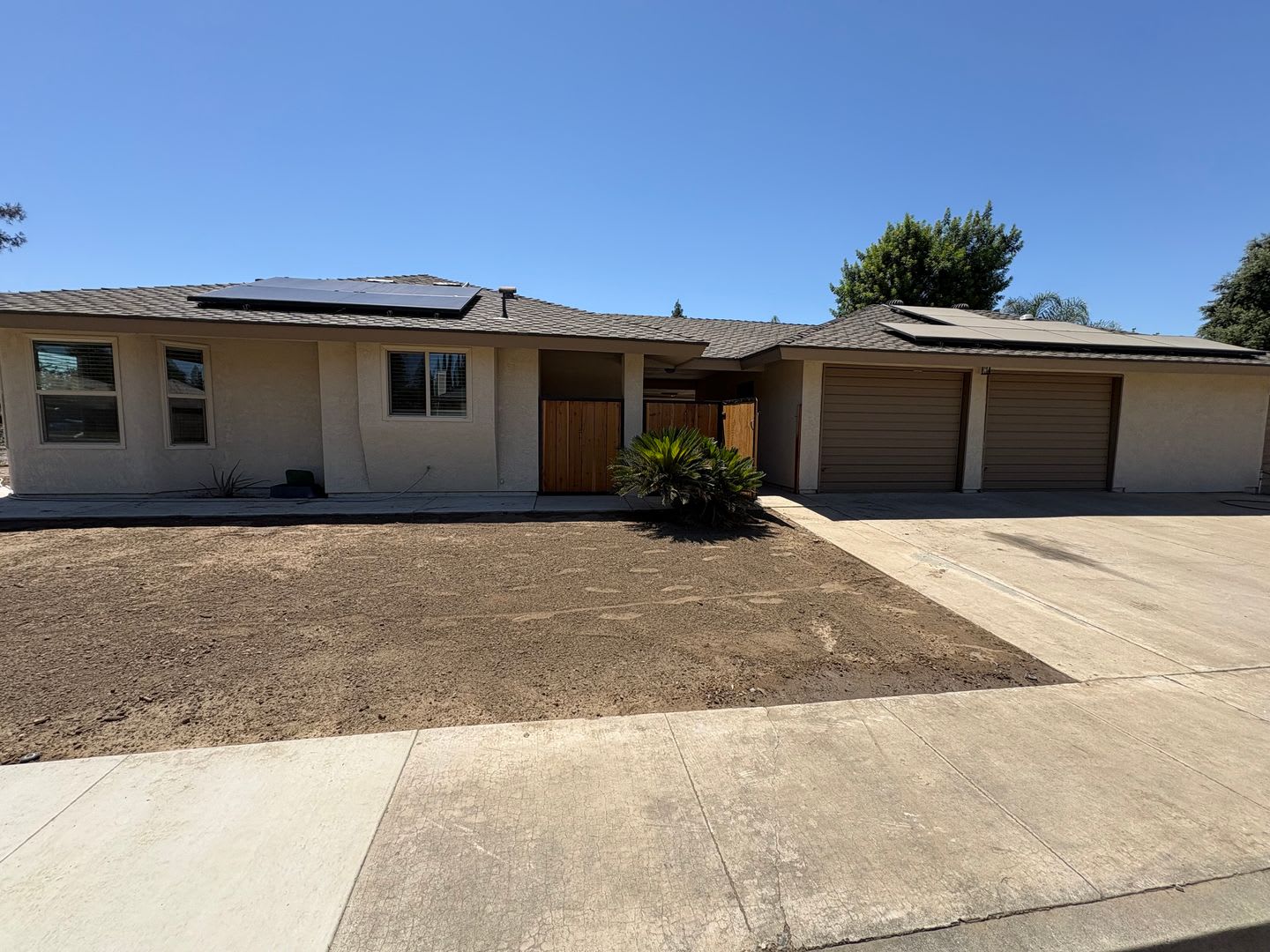 Updated SE Visalia Corner Lot Home Rent Ready! – photo 5