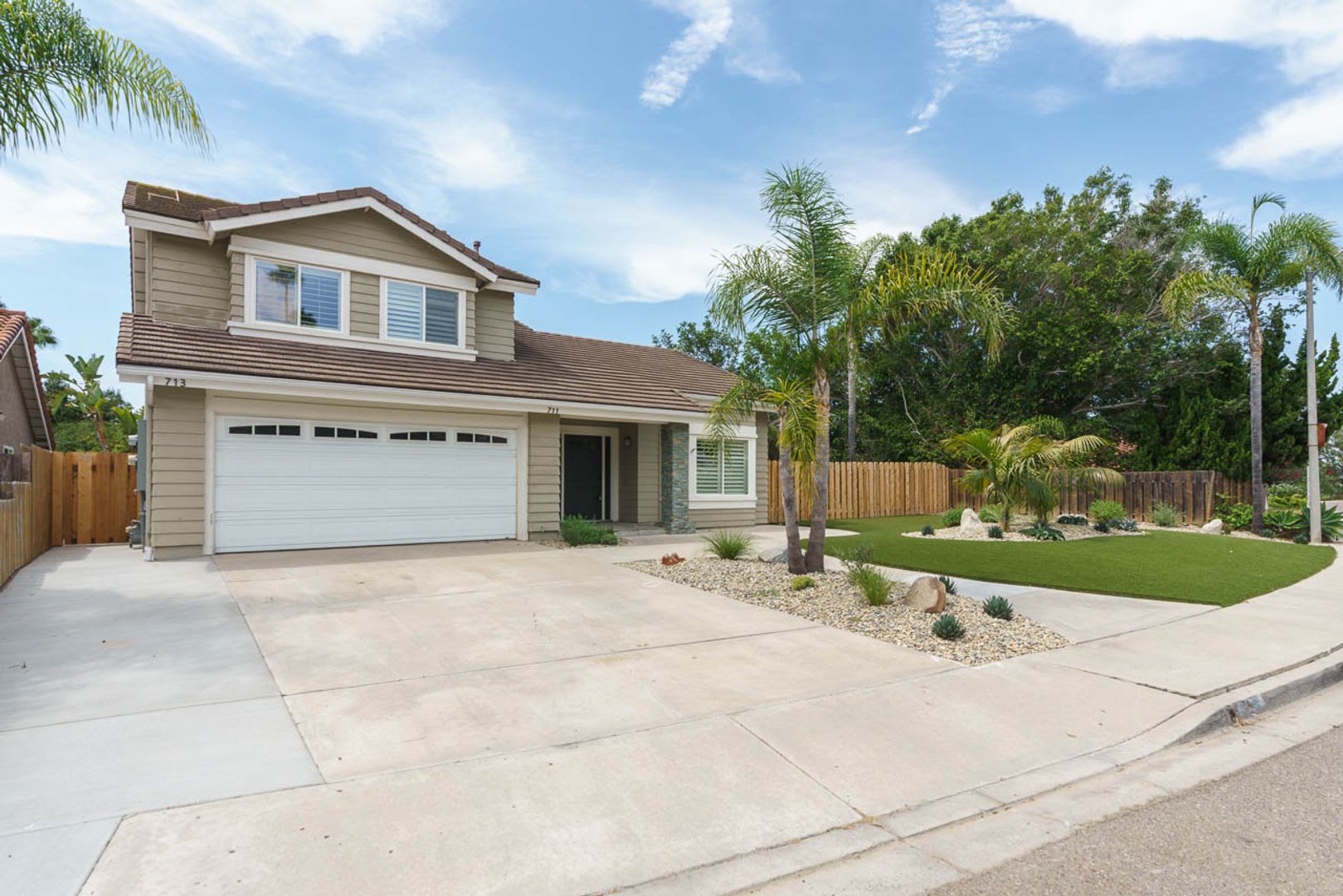 4 Bedroom Home with Solar in Encinitas – photo 3