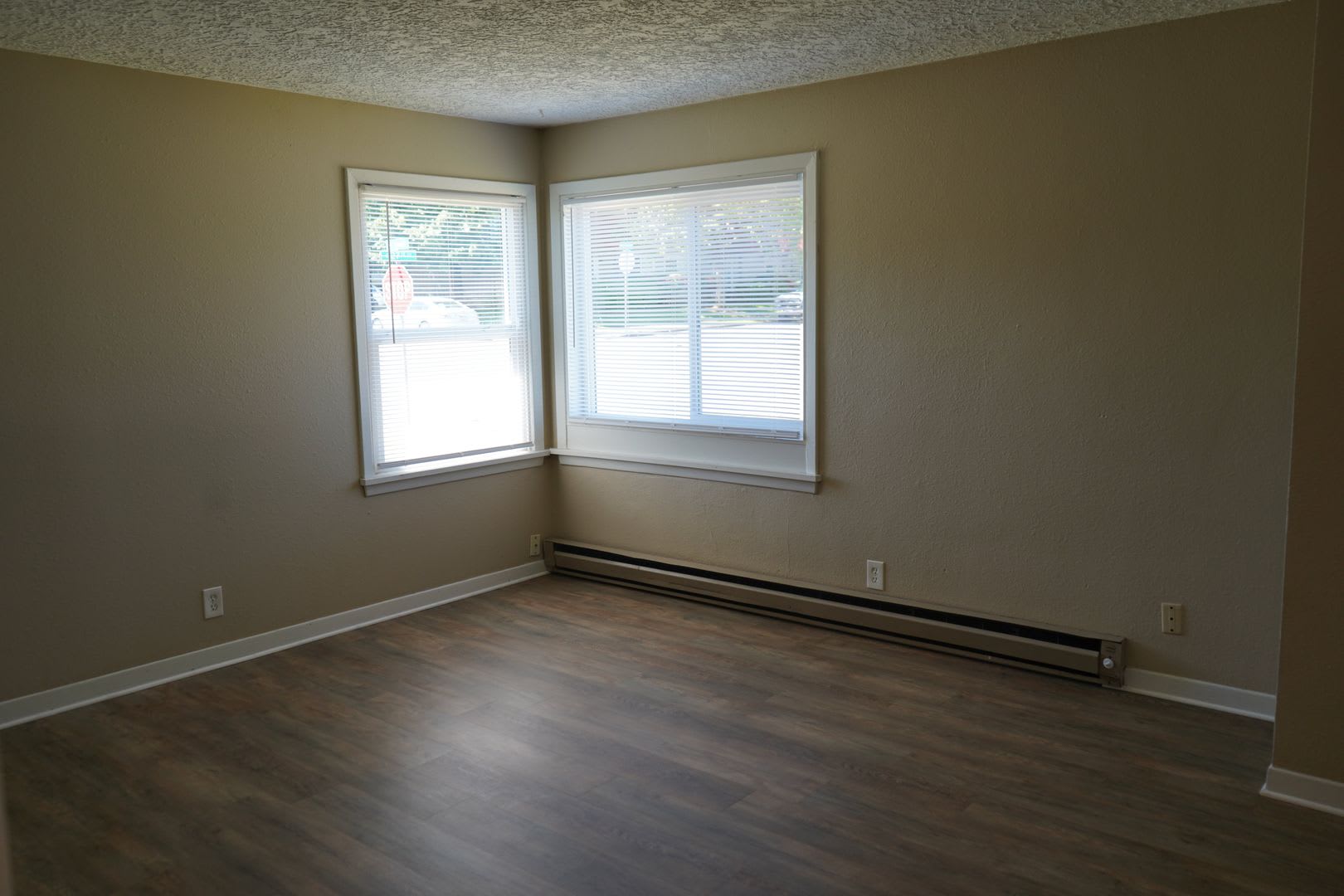 Charming Rose Village Home on Corner Lot for Lease – photo 4