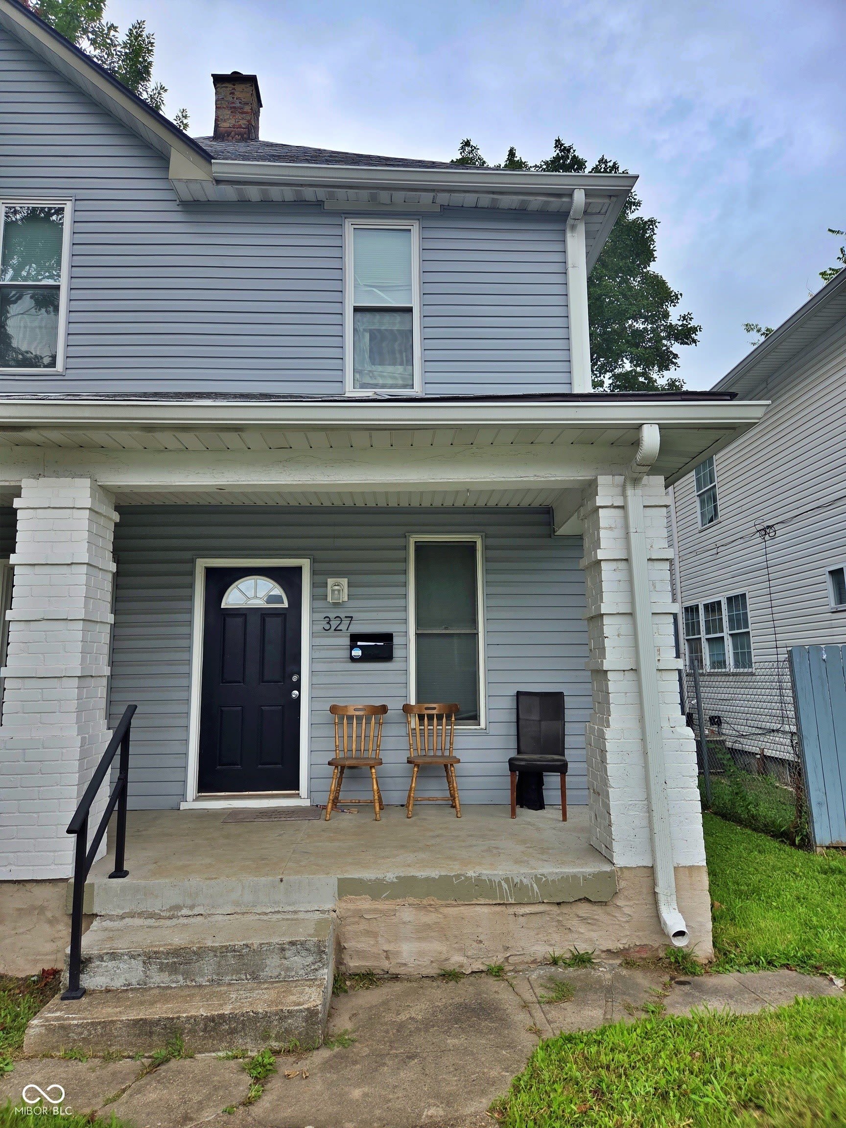 327 N Sherman Drive – photo 2