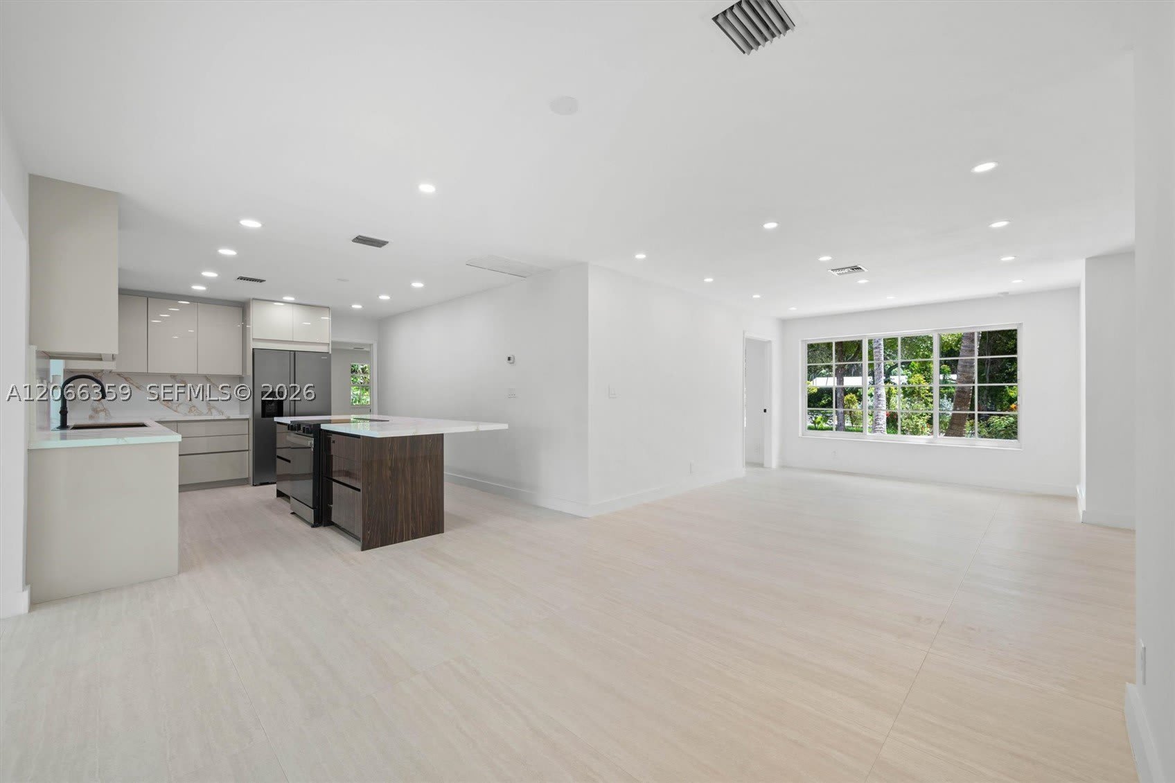 11770 Griffing Blvd – photo 4