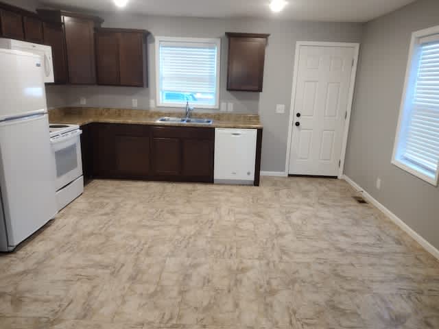 915 North Riverside Drive – photo 2