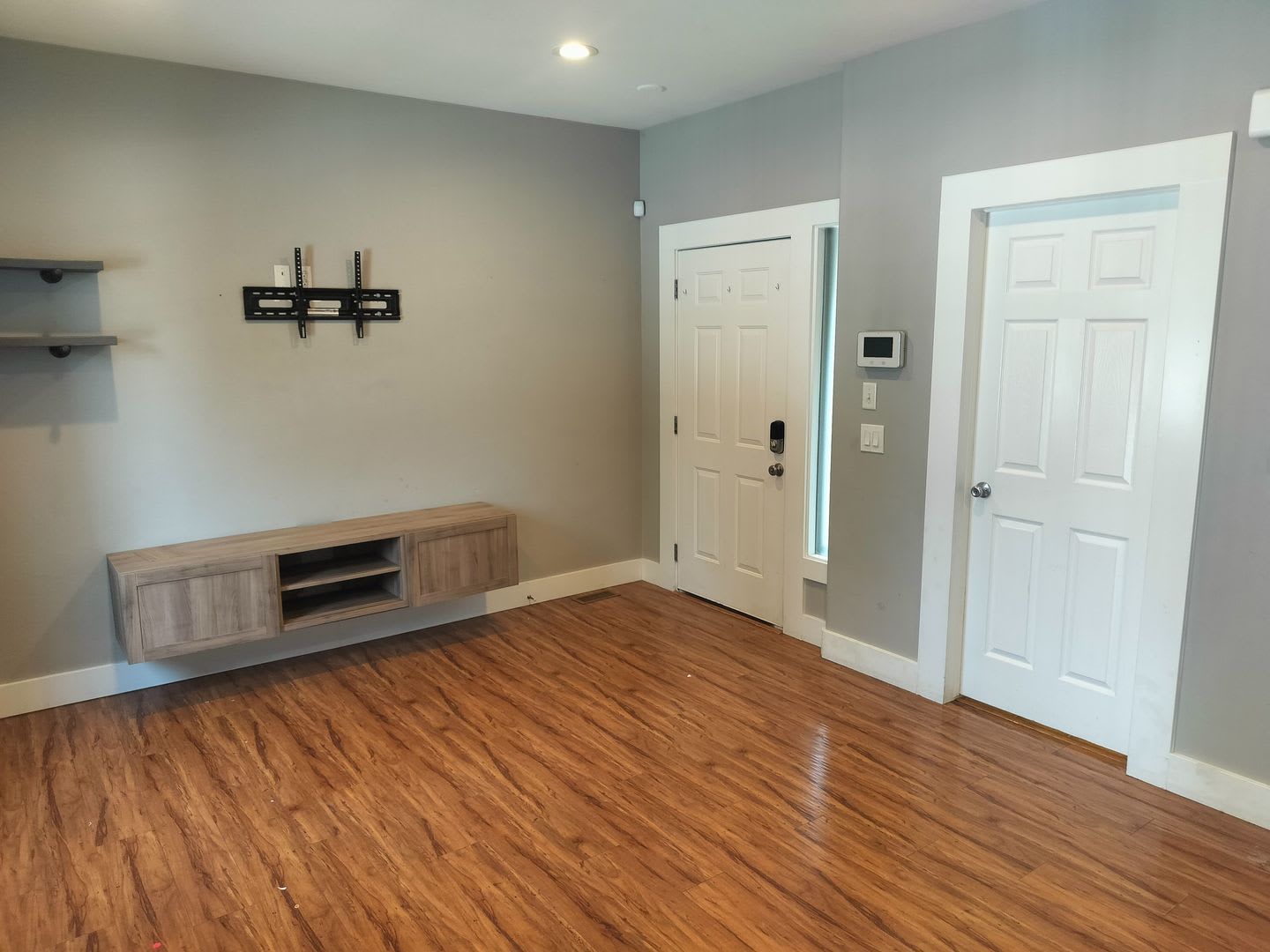 Modern 3 Bed 2.5 Bath Lehi Townhome Near Thanksgiving Point – photo 4