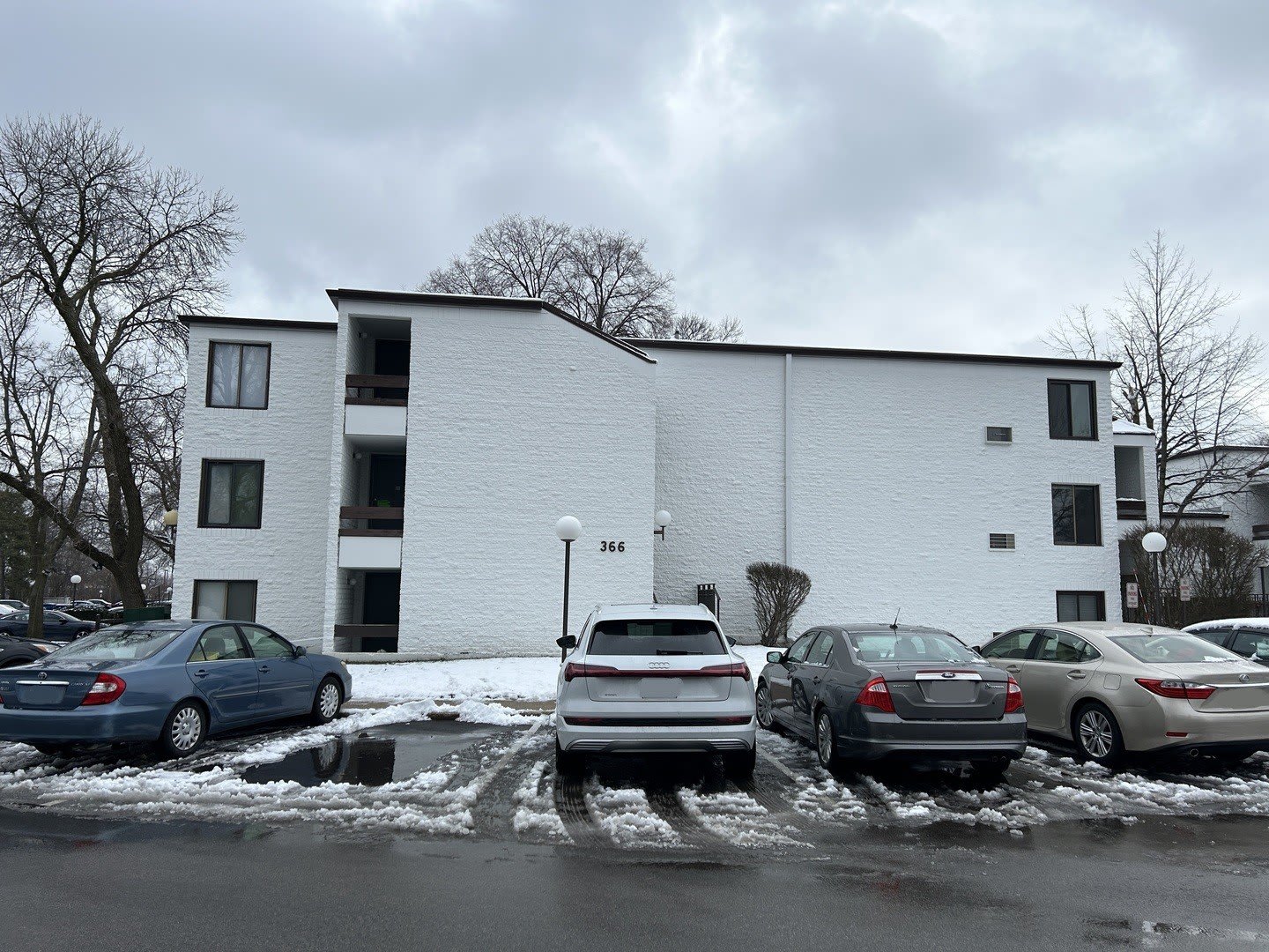366 W Miner Street – photo 1