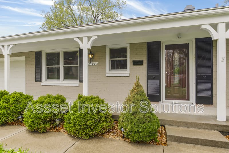 8400 State Line Rd – photo 2
