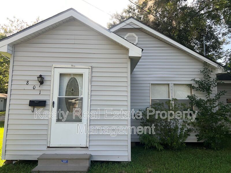 801 S East Street – photo 1