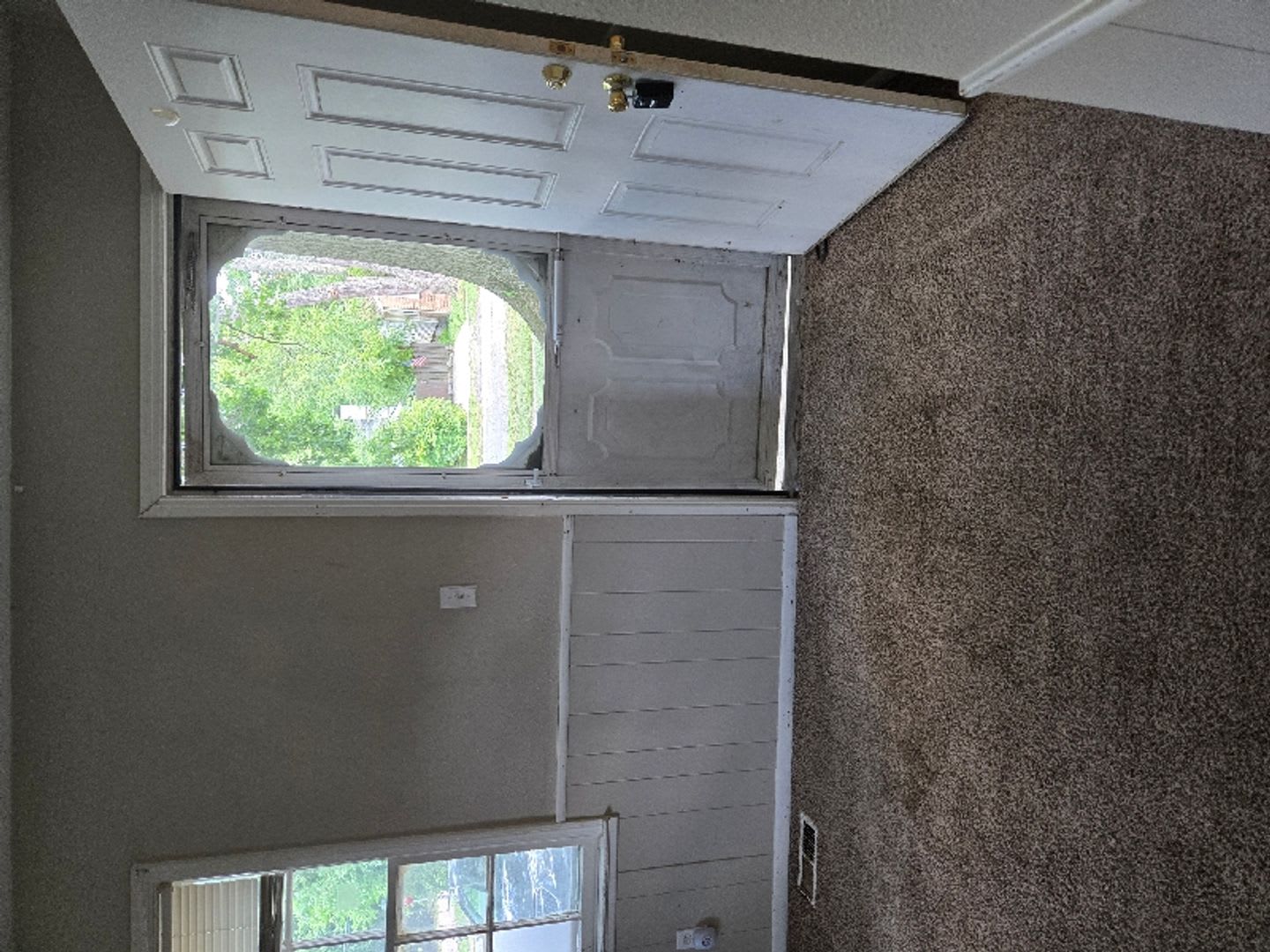 Beautiful 2 Bedroom 1 Bathroom In Redford Township! – photo 2