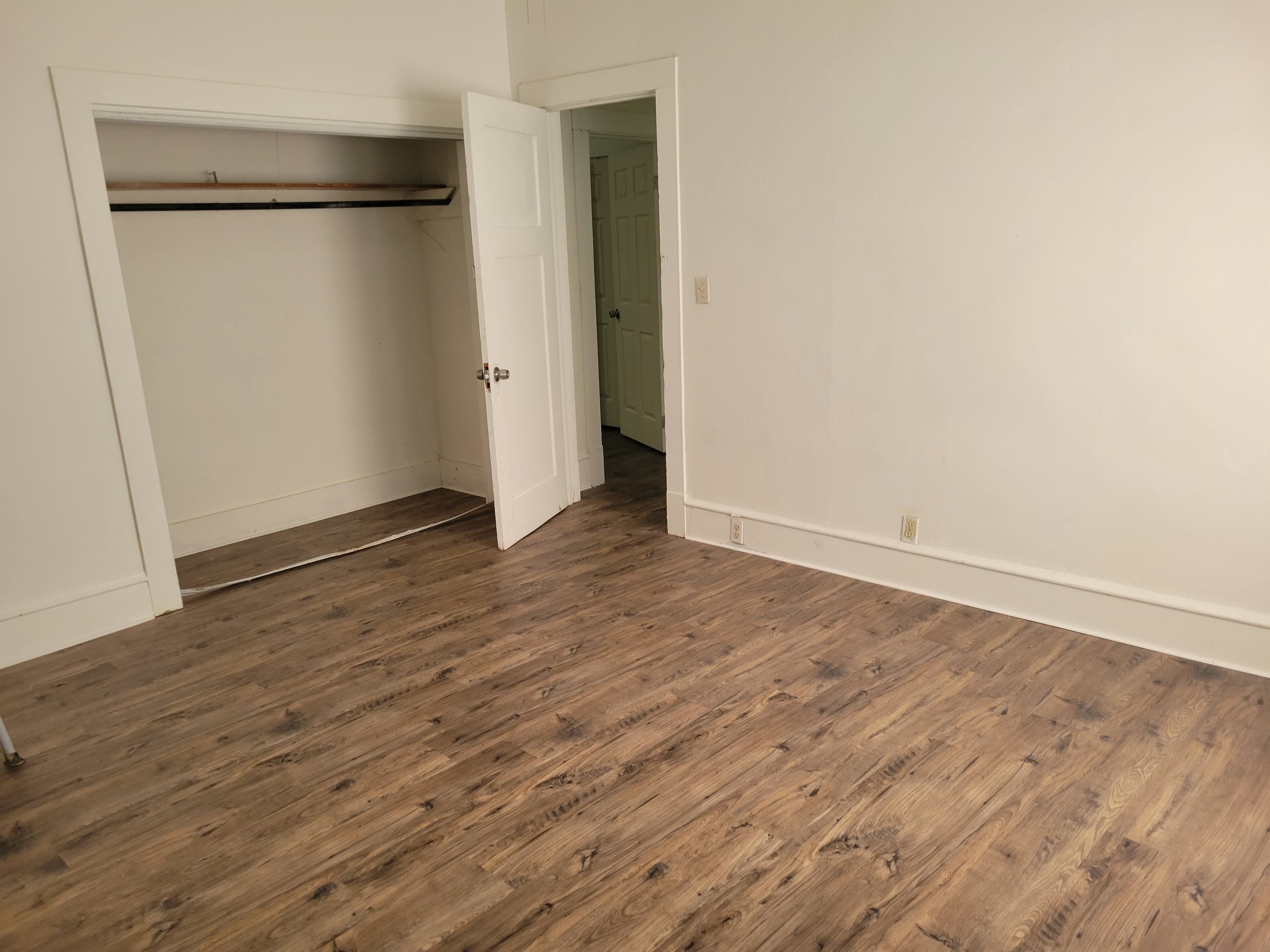 606 Ave C – photo 3