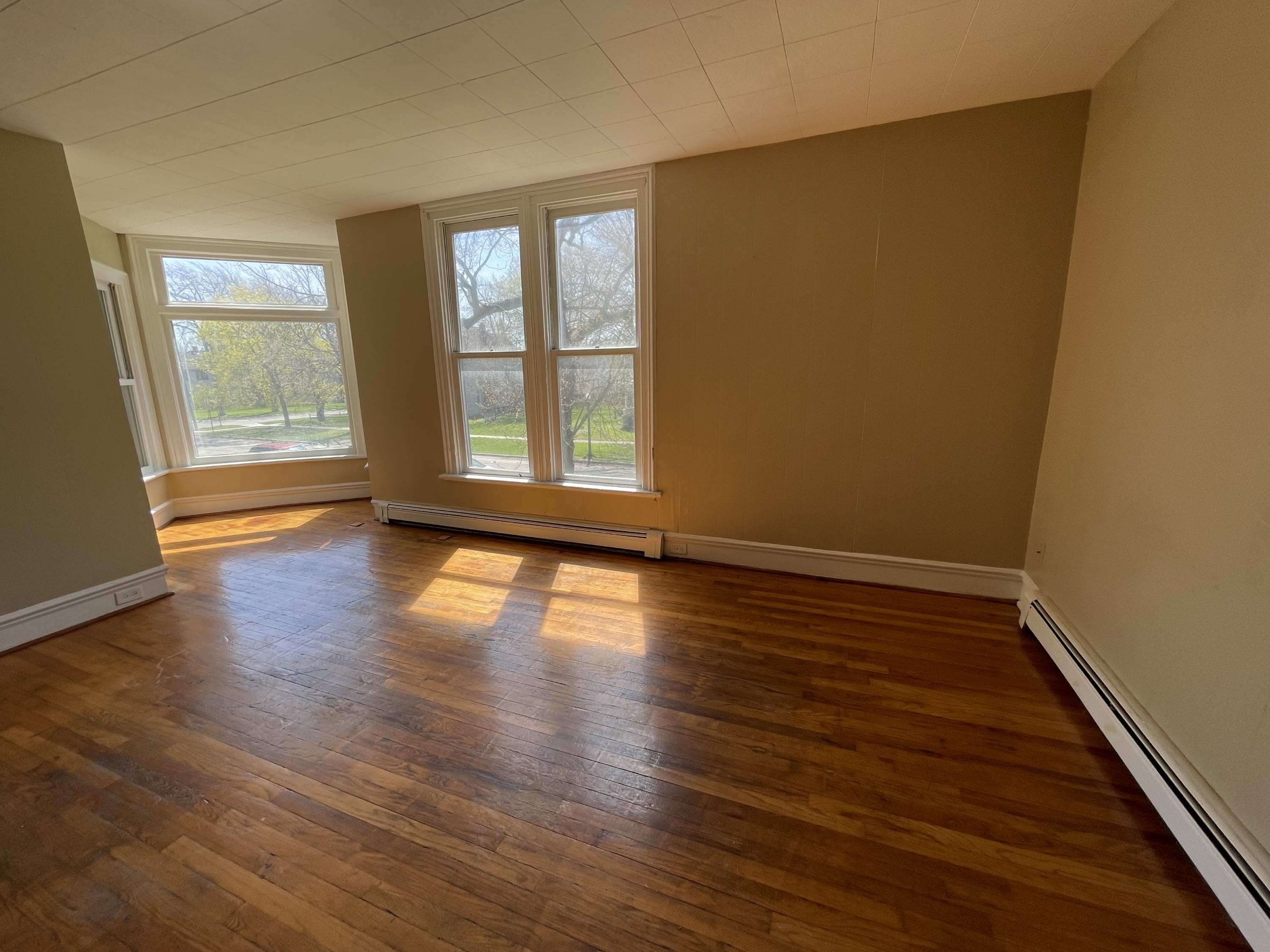 819 Court Street – photo 2
