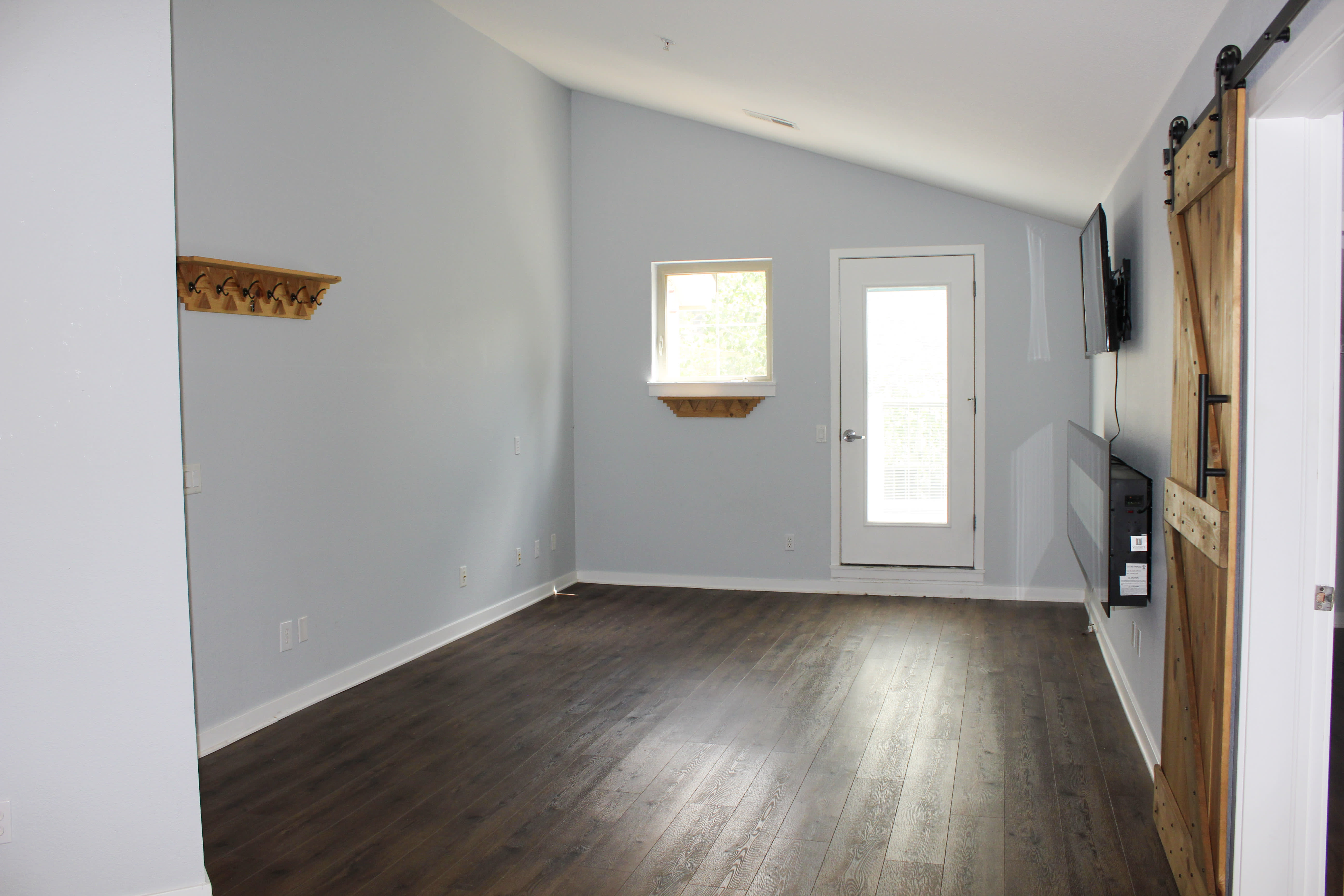 10 Farmers Ln – photo 2