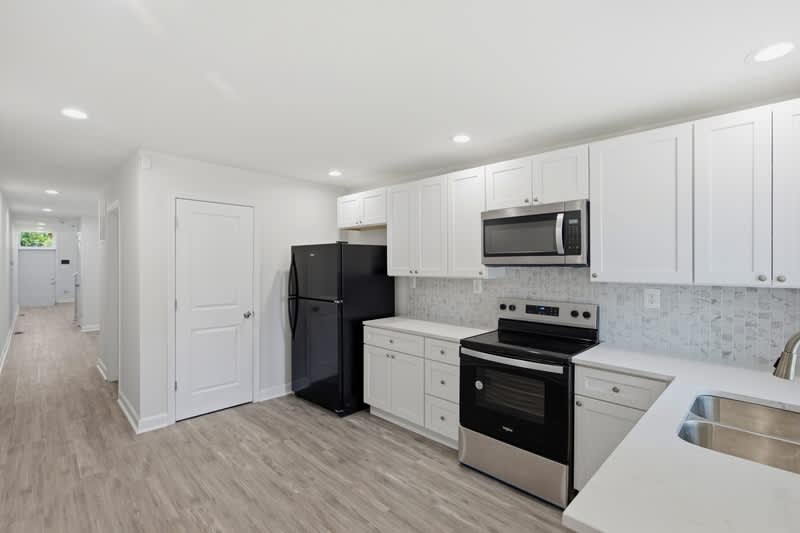 719 East 20th Street – photo 5