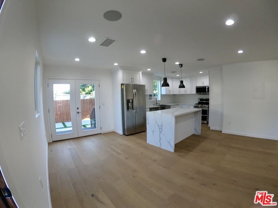 635 N Formosa Ave – photo 3