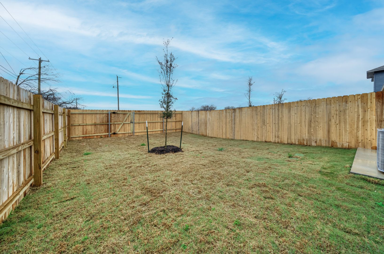 8461 Adelaide Dr – photo 2