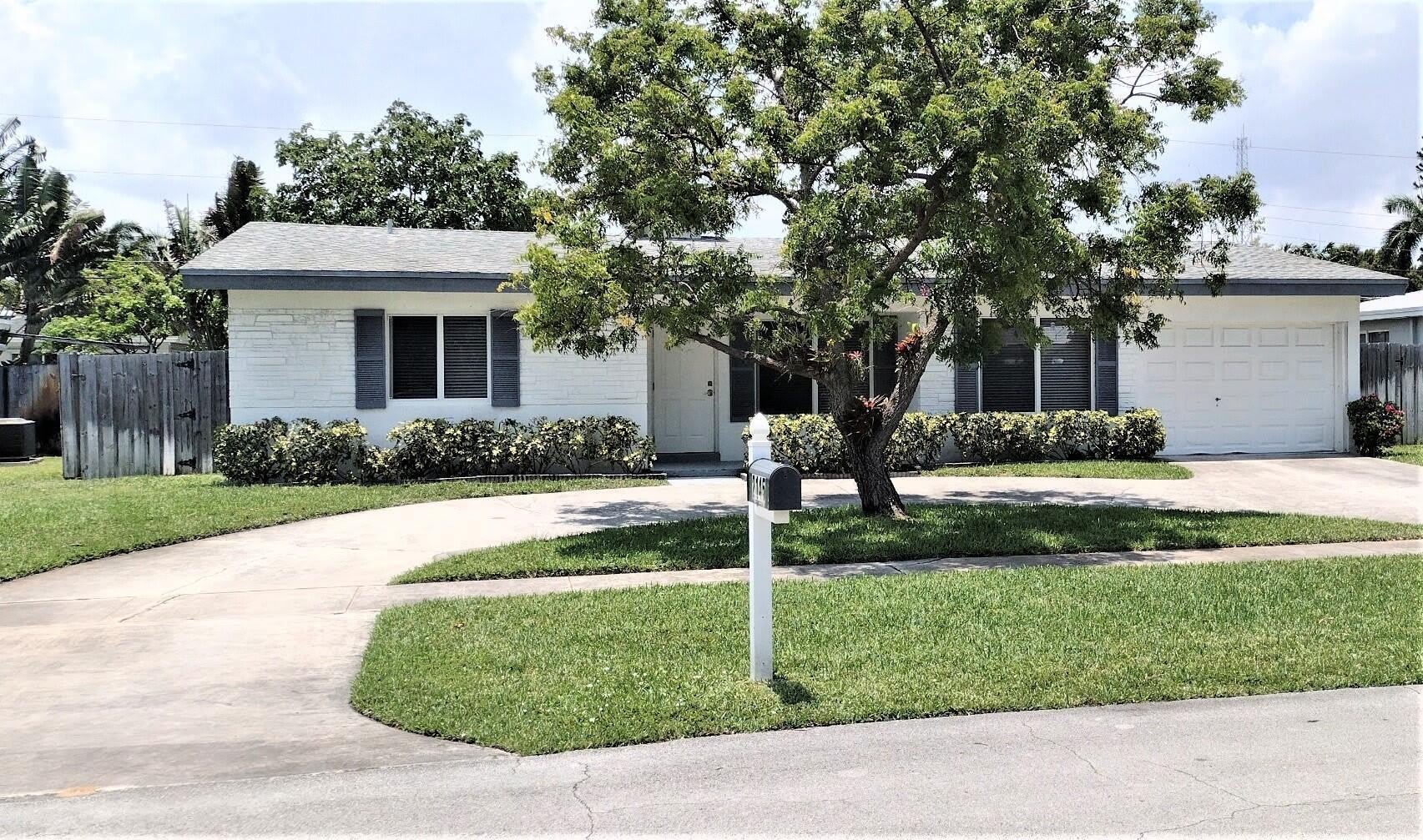 2145 NE 4th Court – photo 1