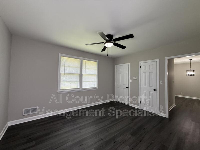 1013 Pinelane Rd – photo 2