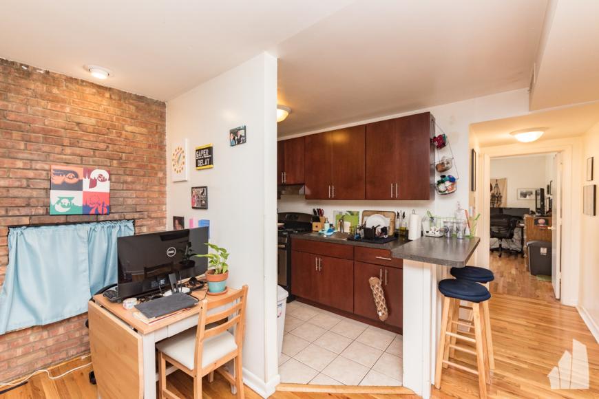 803 W Oakdale – photo 2