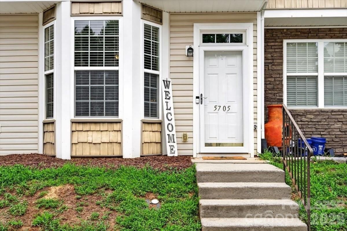 5705 Erin Drive – photo 2