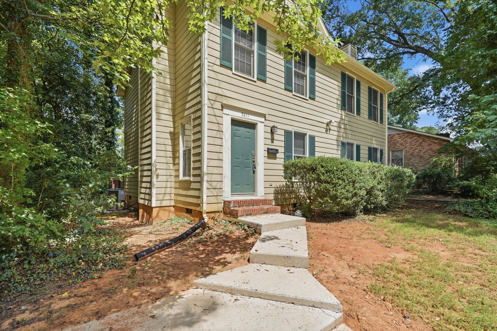 Spacious 2-Bedroom, 2.5-Bath in Oakhurst – photo 2