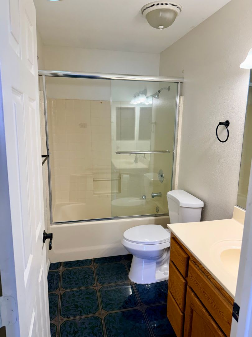 Large San Luis Home On A Corner Lot With 3 Bedrooms Plus Added Den Office Room – photo 5