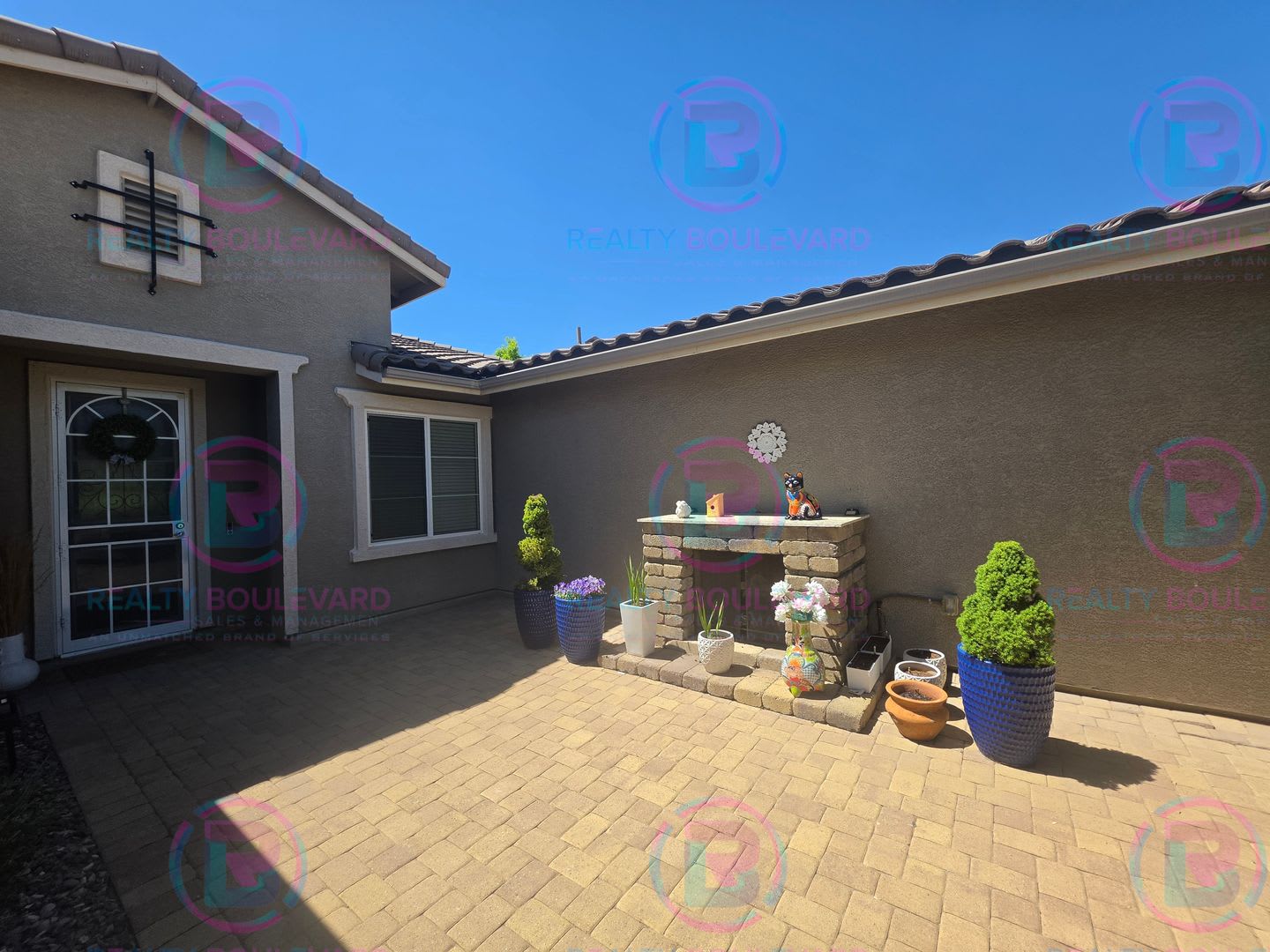 3 Bedroom 2.5 Bathroom Home in Somersett with Resort Style Living and gold course views – photo 3