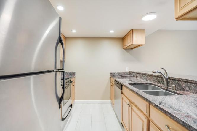 490 Mariners Island Blvd Apt 215 – photo 4