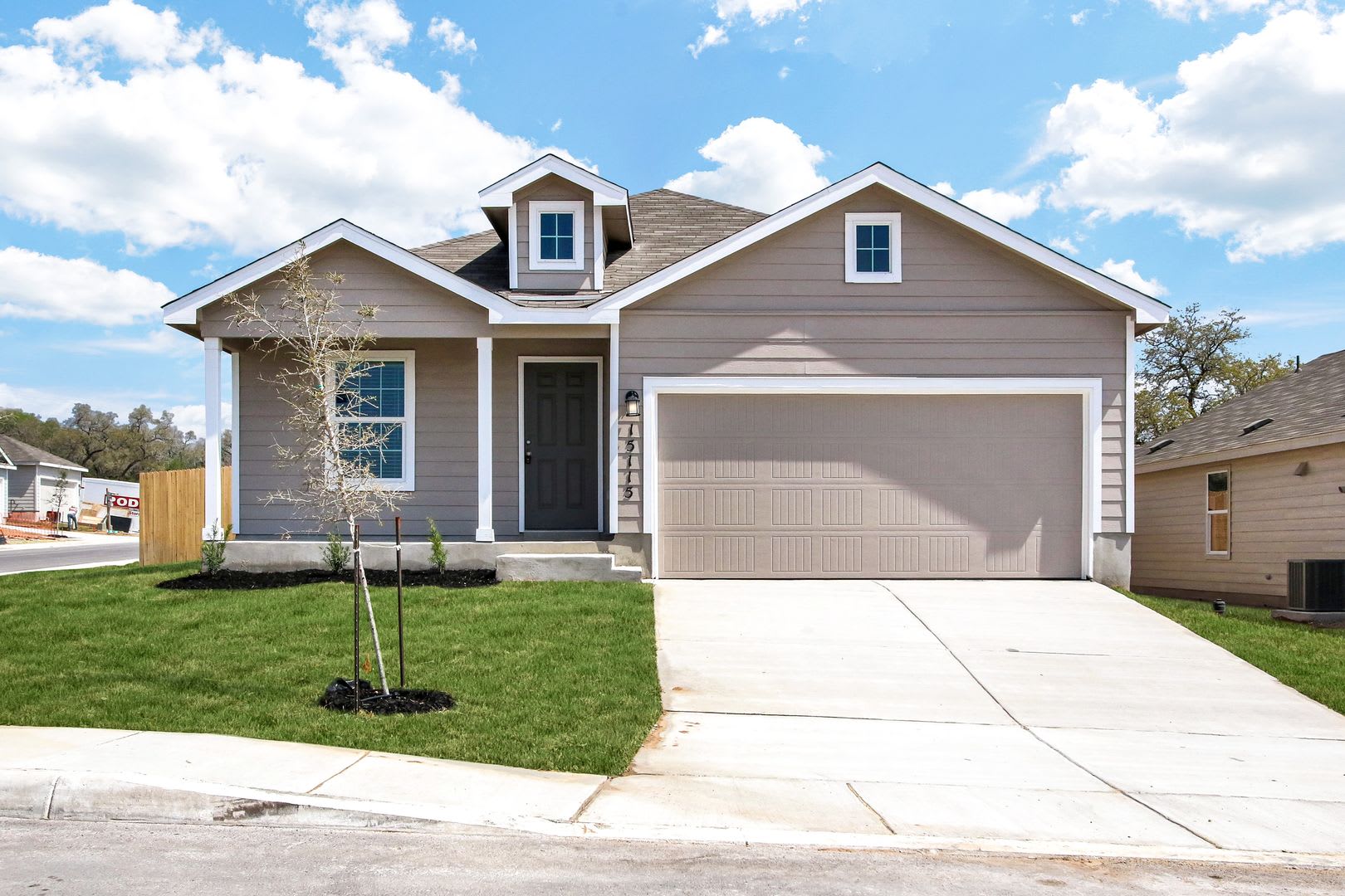 Modern 4-Bedroom Home with Prime Location and Efficient Features – photo 3