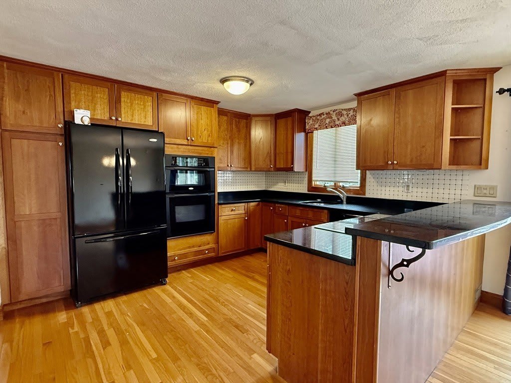 10 Sheridan St – photo 5