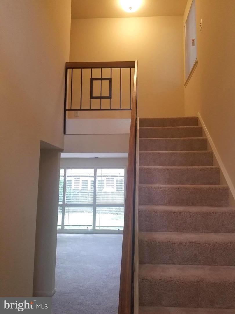 Beautiful 3BR 2.5BA Single Family Home in North Arlington – photo 2