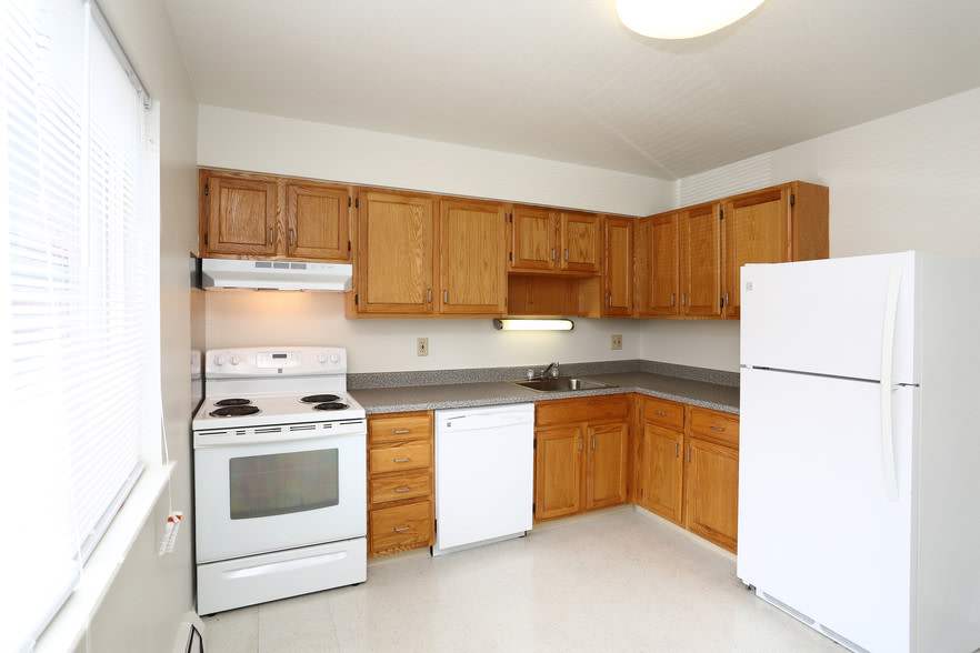 Willowcrest Apartments – photo 2
