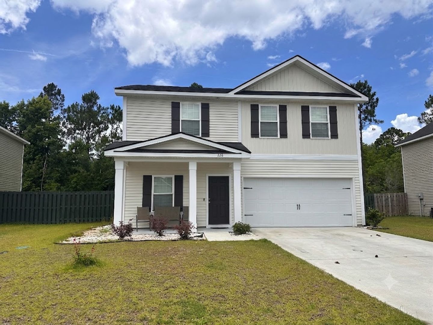 Rate Drop Alert Was 2490 Month And Summer Move In Special One Free Month Of Rent – photo 2