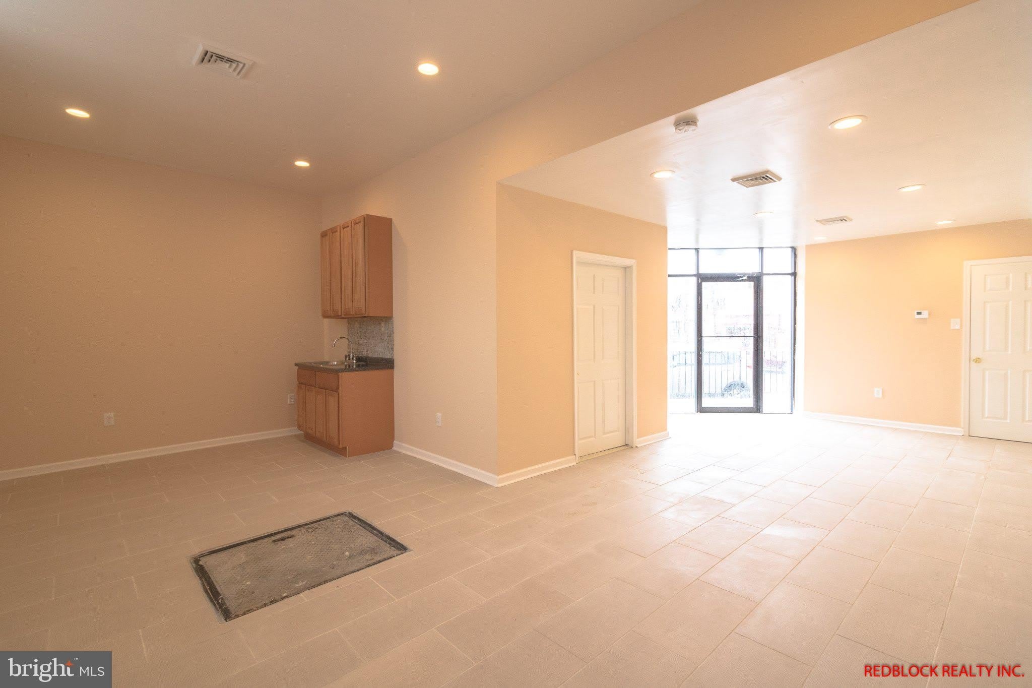 6812 OGONTZ Avenue – photo 5
