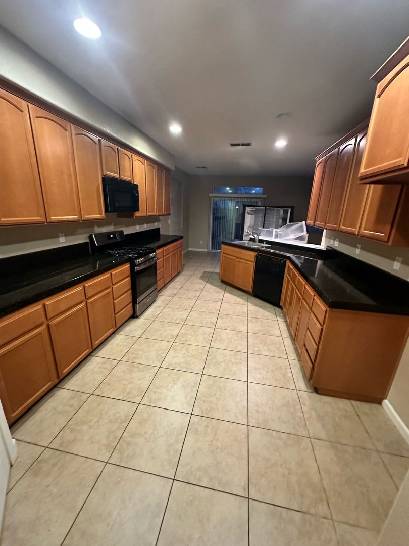 Well Located 2 Story Home in Oakmore Meadows – photo 2