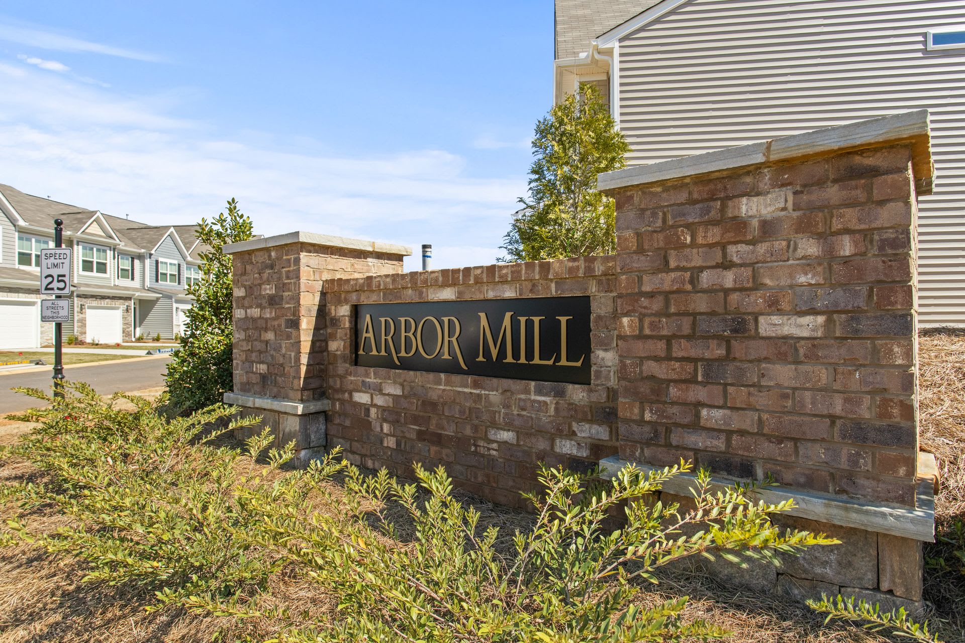 Beautiful Townhome In Powdersville Area 3 Bedroom 2 5 Bath Available Now – photo 1