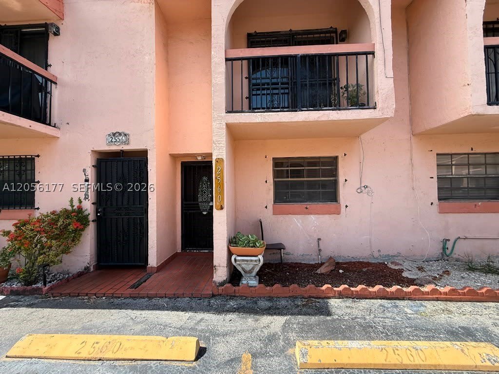 2560 W 53rd St – photo 4