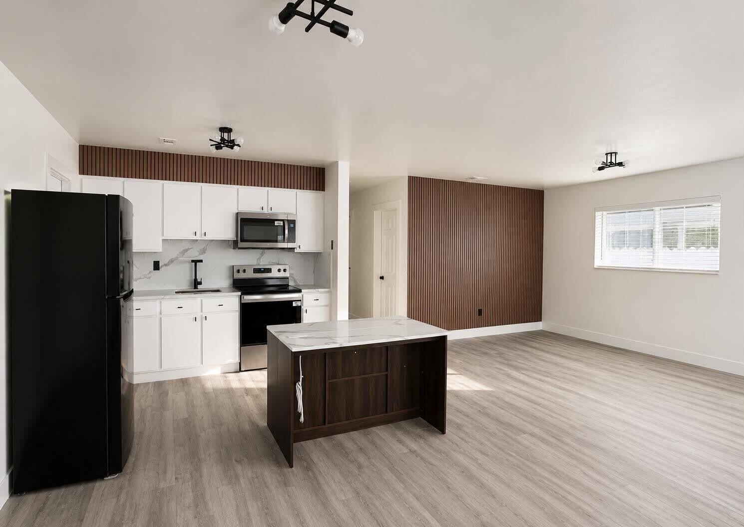 2126 NW 47TH Terrace – photo 2