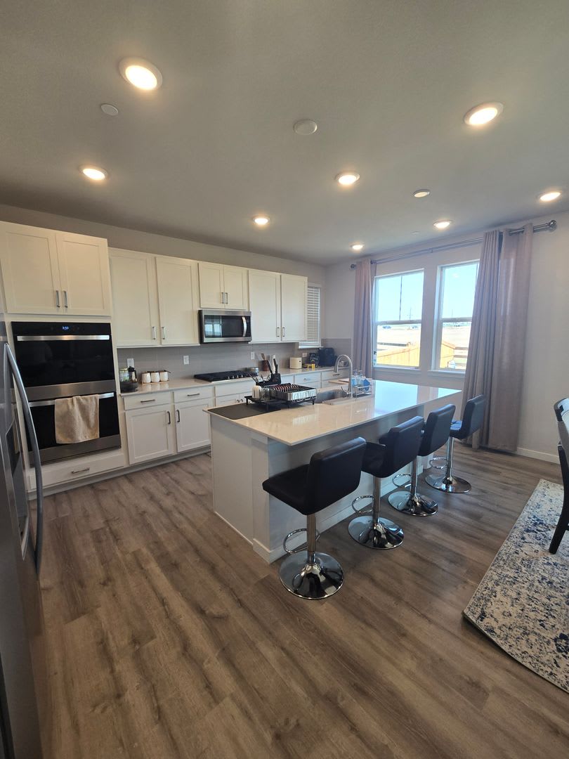 Nearly Brand New Home in Parkdale – photo 4