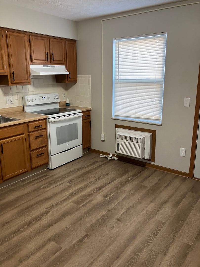 Spacious 2-Bedroom Living in a Quiet Community! – photo 3