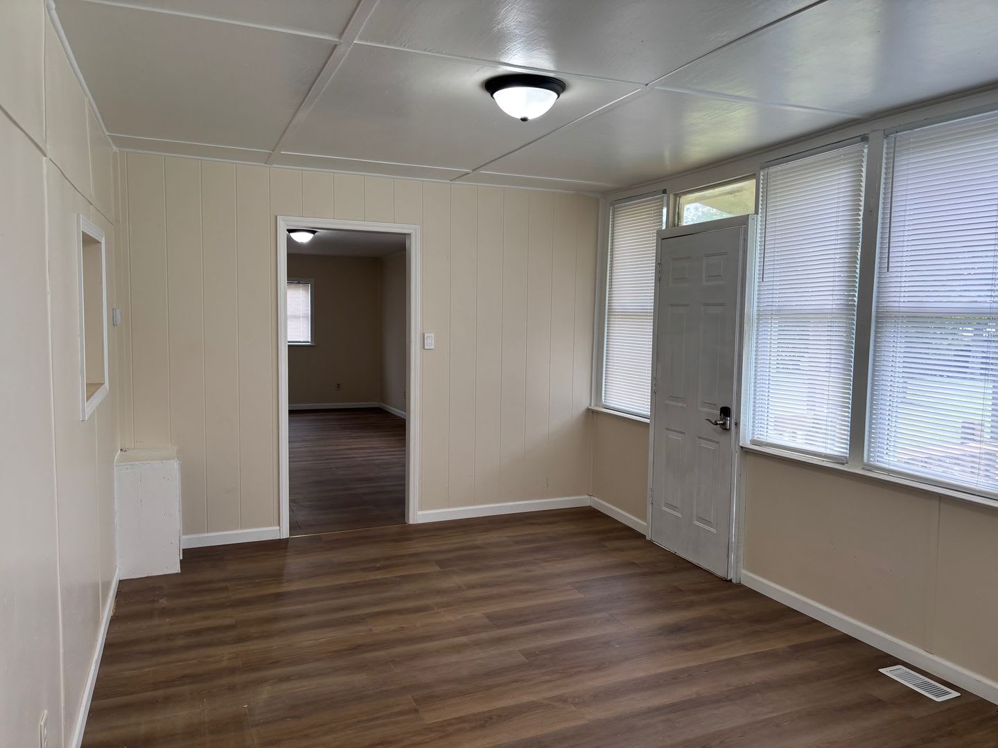 2 3 Bed 1 5 Bath Mobile Home Located In Denton – photo 2