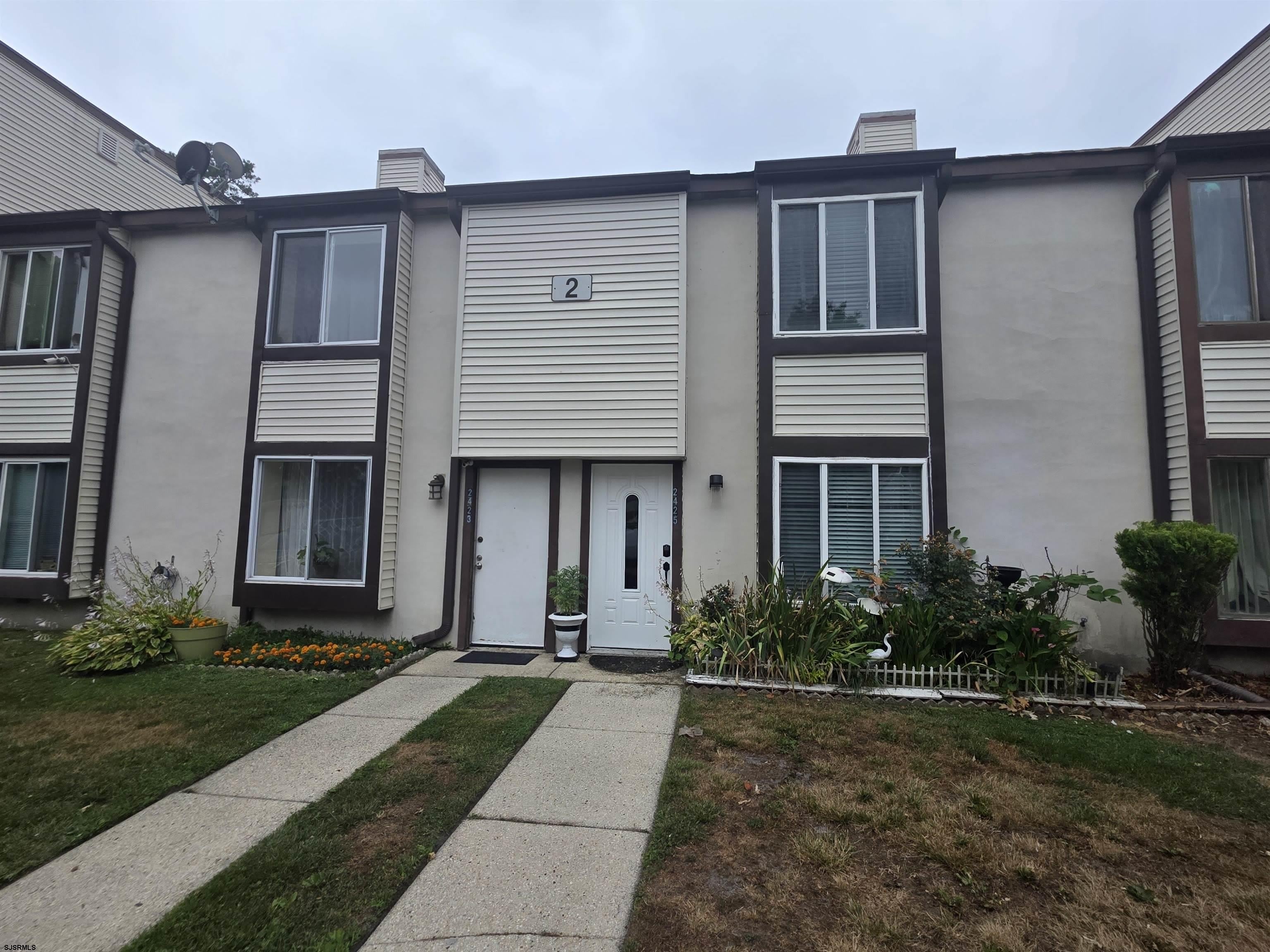 2425 Arbor Ct – photo 1