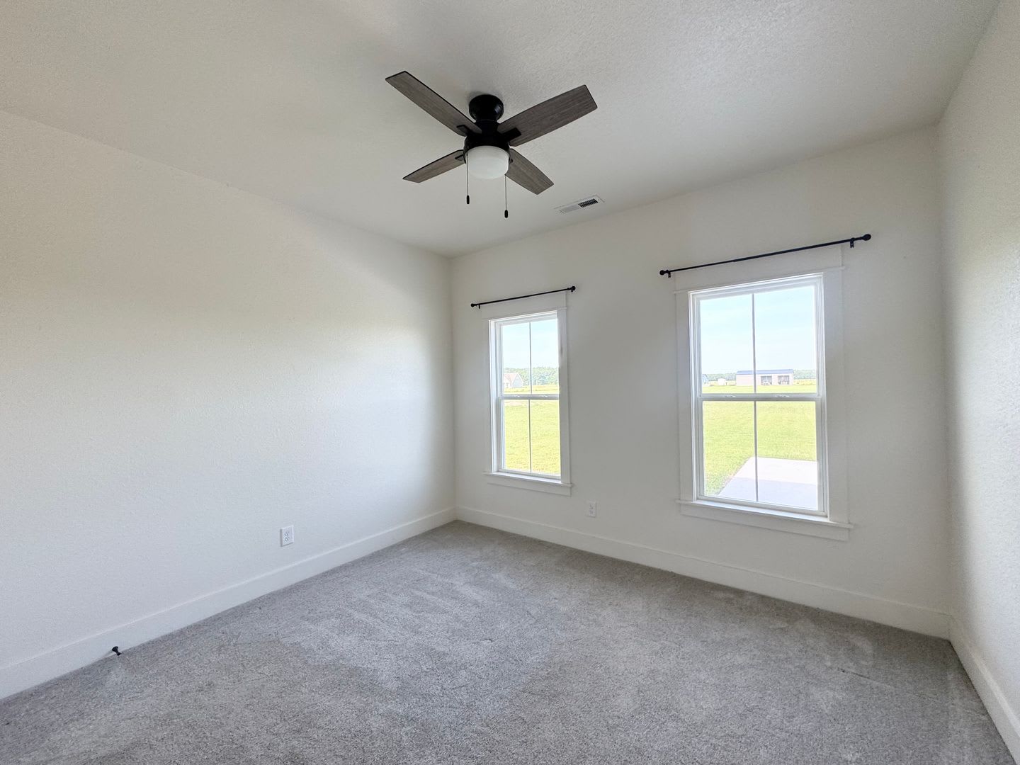 477 North Trotman Road – photo 4