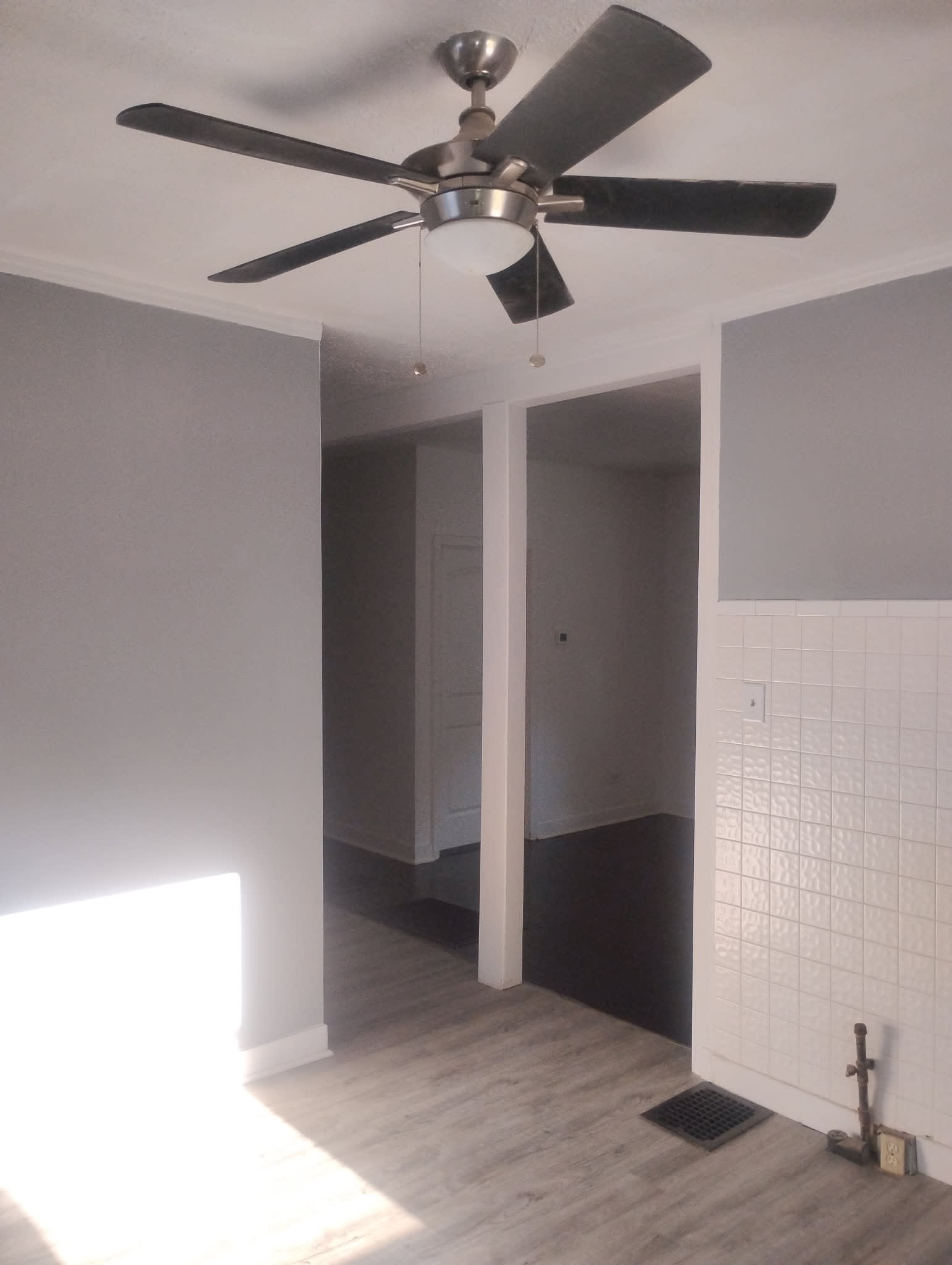 1058 Cecil Avenue – photo 4