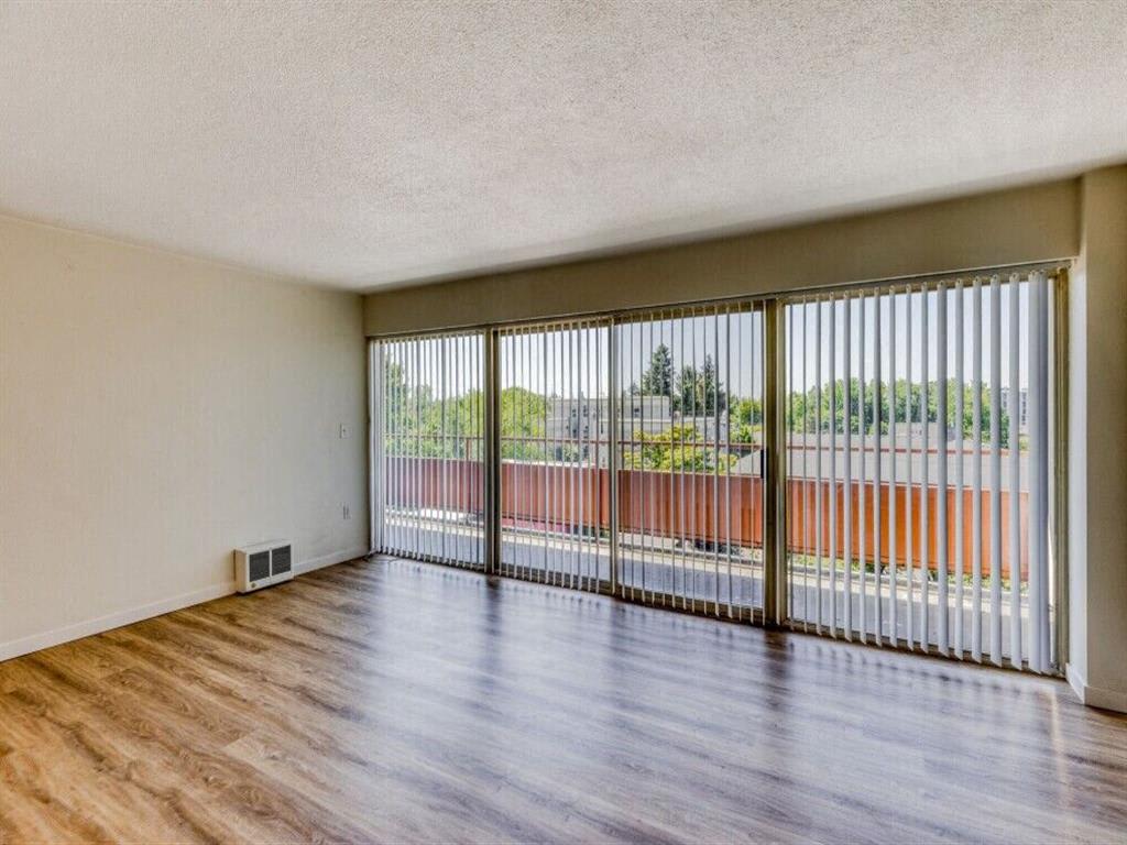 The Irvington Apartments – photo 3