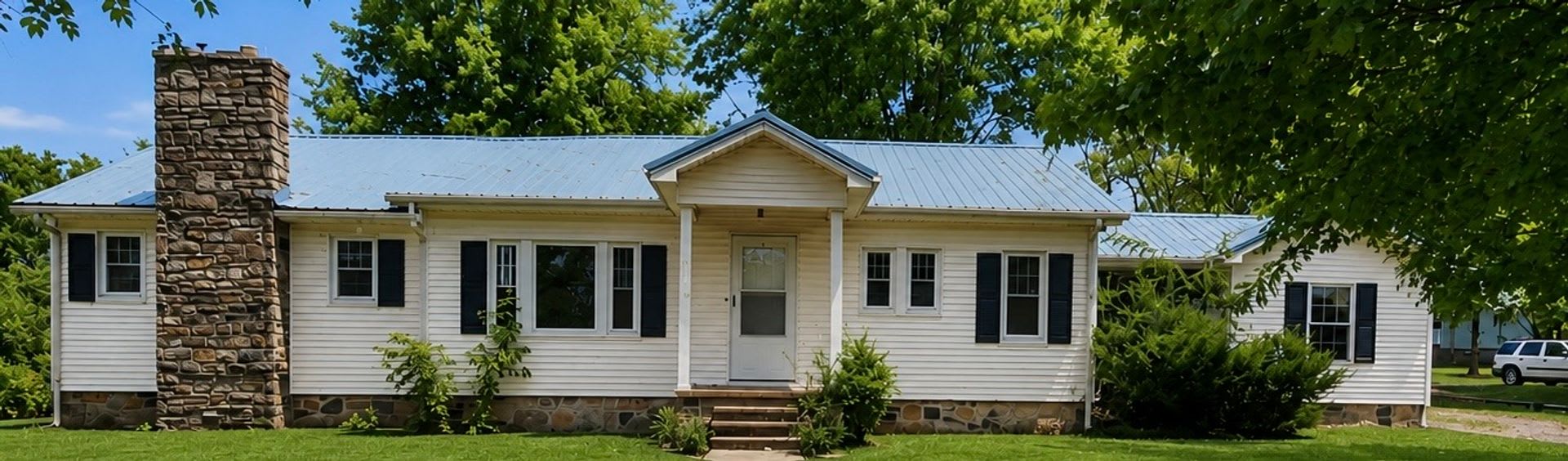 Spacious 3 Bed, 2 Bath Home with Basement, Garage & Large Yard in Cave City! – photo 1