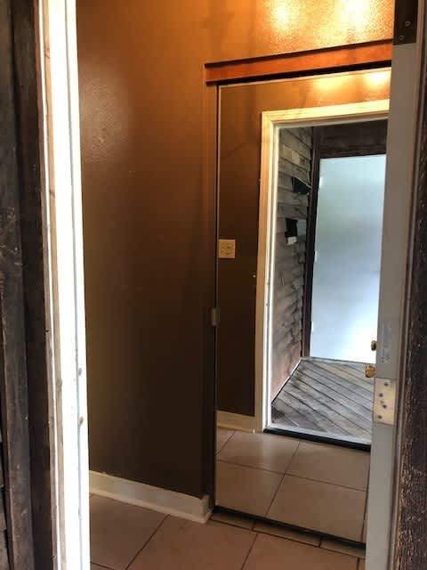8366 Governor – photo 1