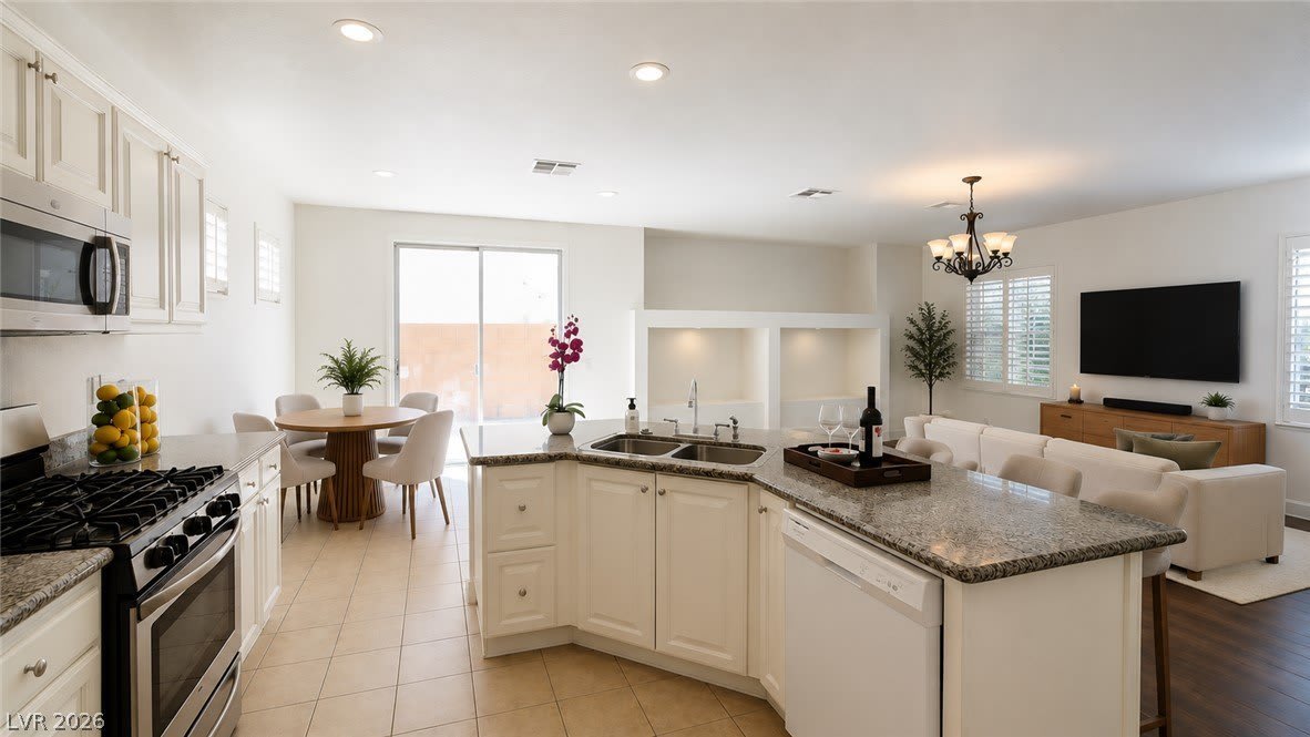 8083 Retriever Avenue – photo 5