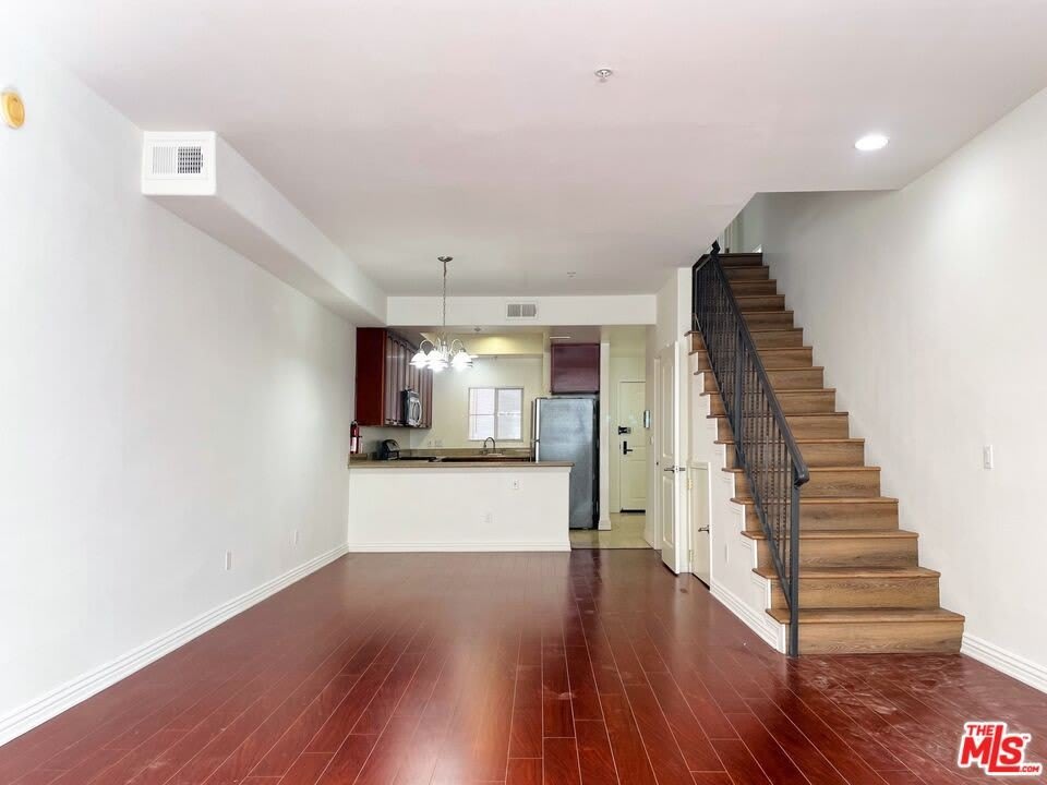 429 S St Andrews Pl – photo 1